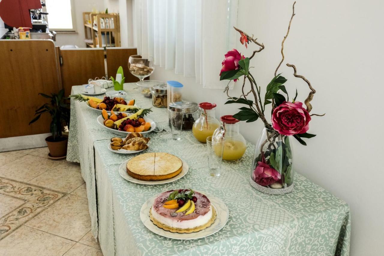 Hotel Порто Бадиско Екстериор снимка